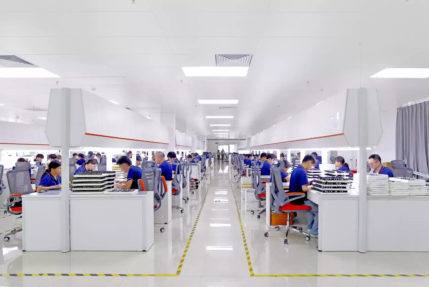 A second view of the working floor.